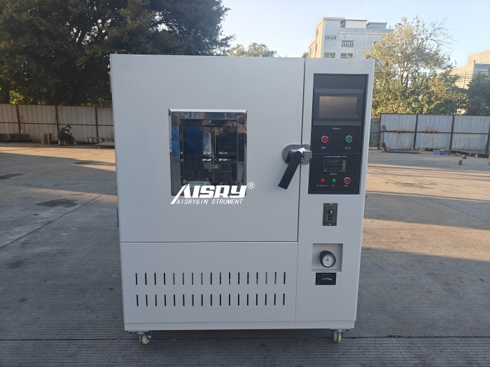 换气老化试验箱如何实现气体交换与温度同步控制