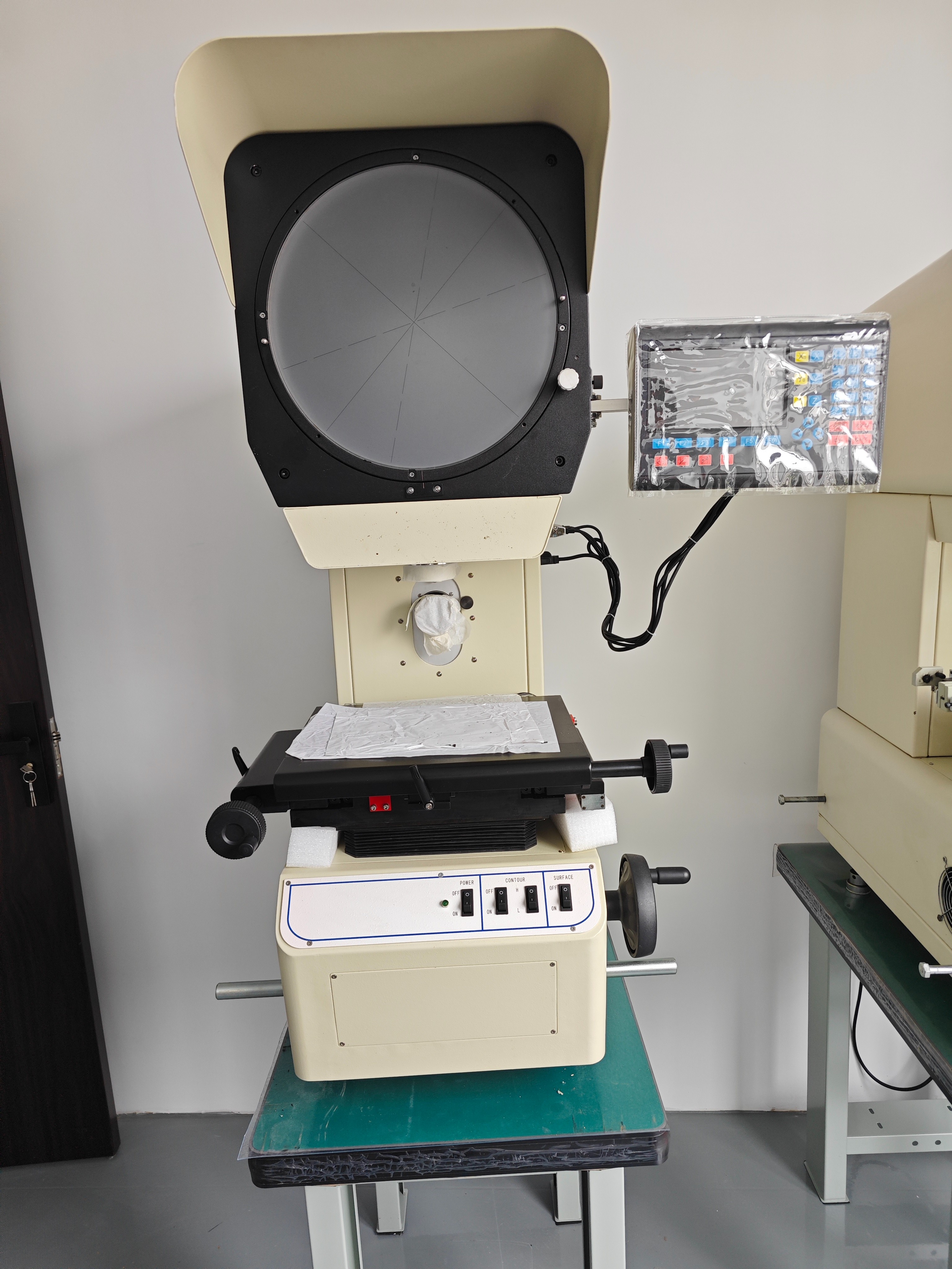 尼康φ300数字式投影仪JT20A